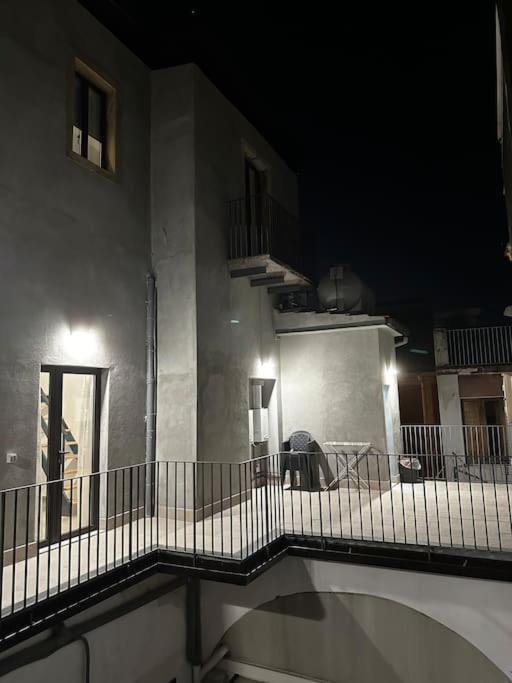 Casa Ginestra Di Palazzo Biondi Villa Giarre Buitenkant foto